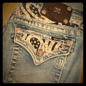 Miss Me sz 29 with bling!