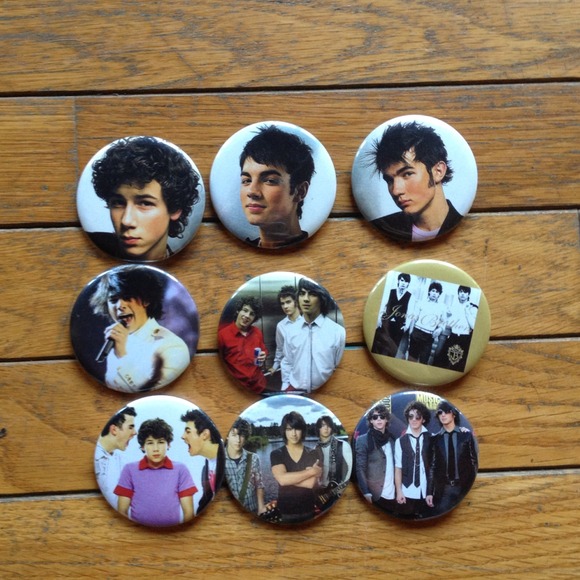 ⛔🚫 Sold JB bundle plus earrings