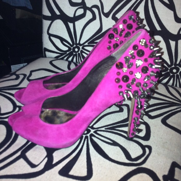 ❌sold❌Sam Edelman "Lorissa" Peep Toe Spiked Pump