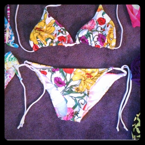 Billabong bikini!