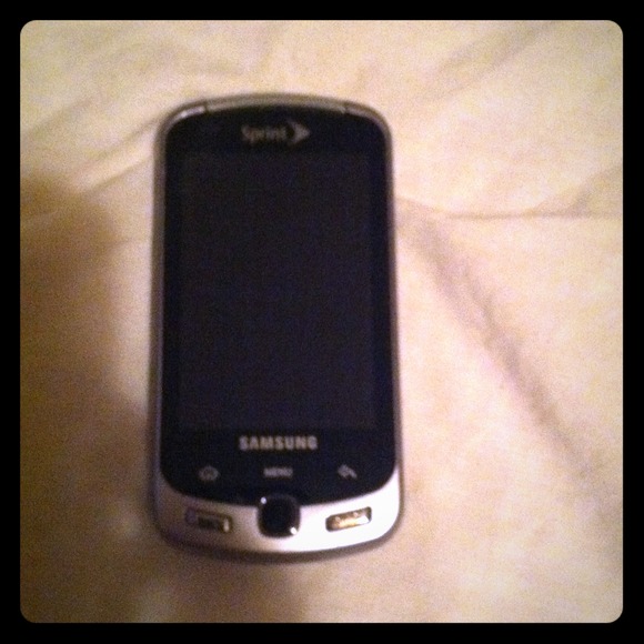 Samsung moment silver and black