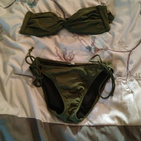 Victoria's Secret bandeau bikini