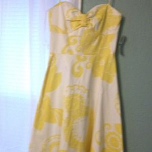 Yellow and white floral flared dress size 5/6