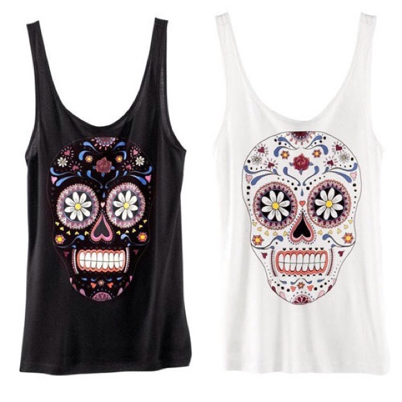 Skull head tank in black