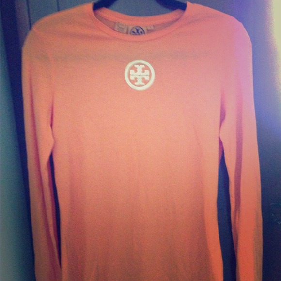 MARKDOWN!!!  Brand new w/o tag Tory Buch Logo Tee