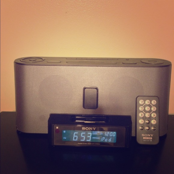 On hold for Fernanda iPod/iPhone Dock