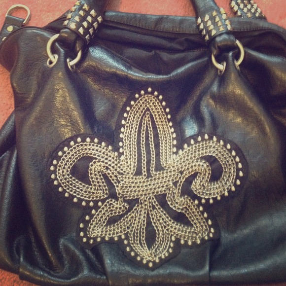 Black purse!