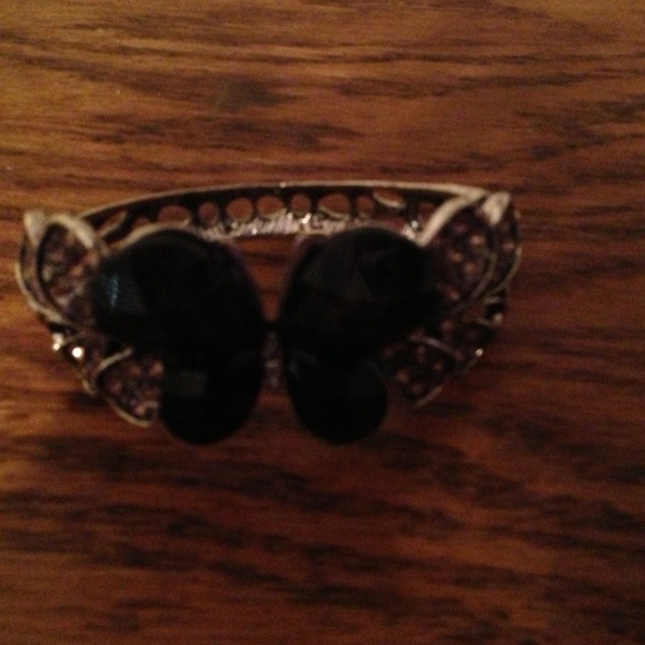 SOLD!!Butterfly Bracelet - Picture 2 of 2