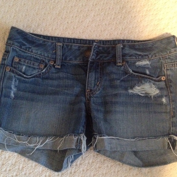 American Eagle Shorts Size 4 RESERVED!!