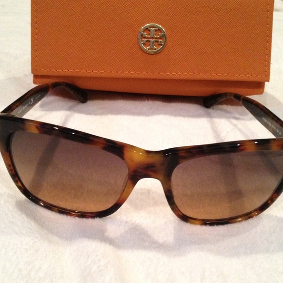 bundled???Tory Burch sunglasses. Gorgeous!!