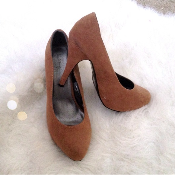**RESERVED** Nude Suede Pumps