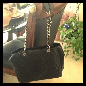 🔴Reduced🔴 Black Chanel handbag
