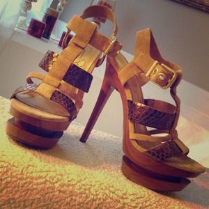 Jessica Simpson sandals!