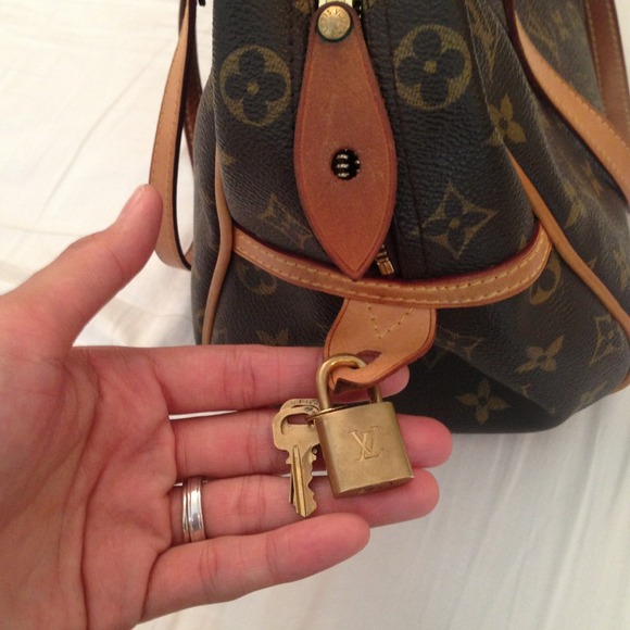 Additional pics of authentic LV Montorgueil PM