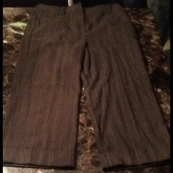 Larry Levine Capris - Picture 1 of 3