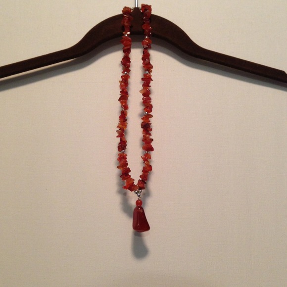 🚫Sold Burnt Orange shell necklace - Picture 3 of 3