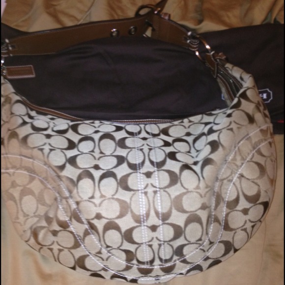 Coach signature brown hobo 💥REDUCED💥Authentic!!