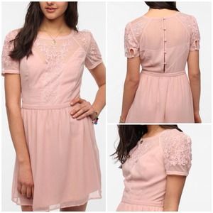 Kimchi Blue Emma Crepe Dress