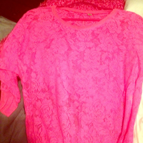 SOLD Neon pink lace quarter sleeve shirt !