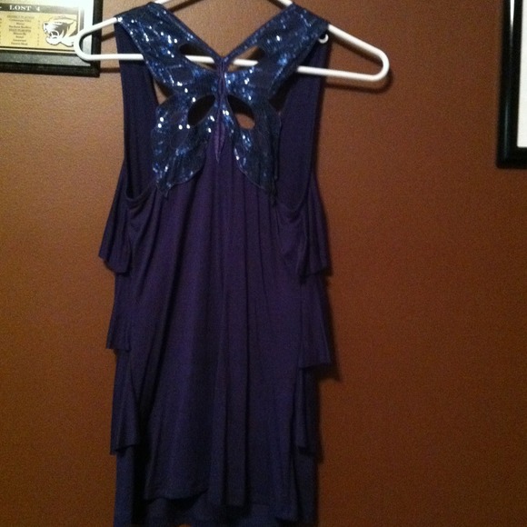 Tank top - Picture 2 of 3