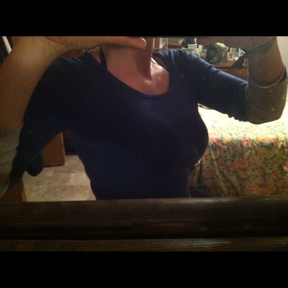 🐚REDUCED!!!! Quarter sleeved block color shirt🐚 - Picture 2 of 3