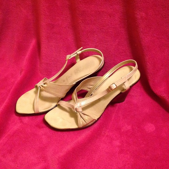 Swain Beige