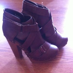 On hold for bundle trade