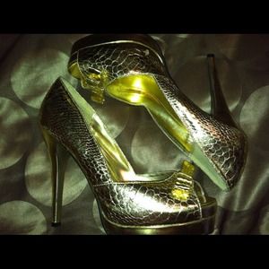 Gold Bertini snake print heels size 7 1/2.