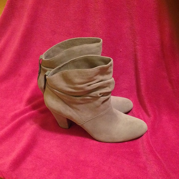 Slouched shoe boot