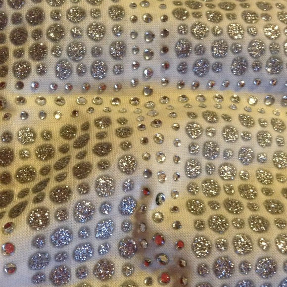 💥TRADED💥NWOT cross top - Picture 2 of 4