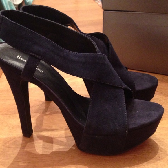 Brand new Eva & Zoe heels