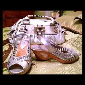 🌷Bundle🌷Silver Guess handbag and silver wedges.