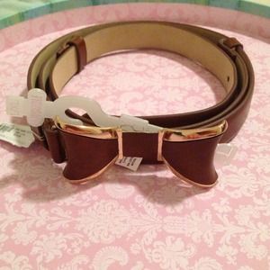 New York and Company bow belt! 🎀