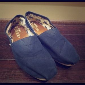 Navy blue TOMS