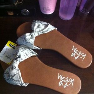 Volcom Snake Print Bow Slippers