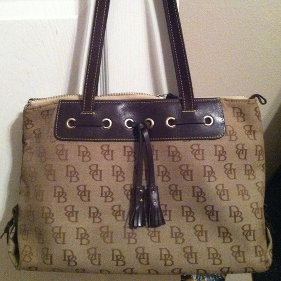 SOLD Authentic Dooney & Bourke Handbag