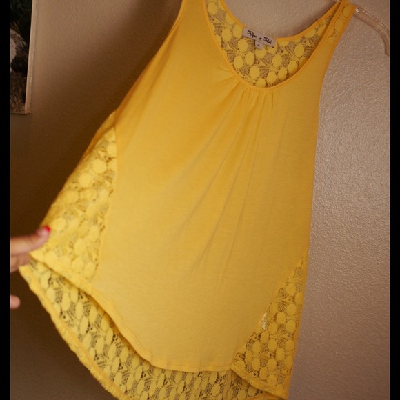 🔴SOLD🔴PIPER AND PAUL Yellow Top