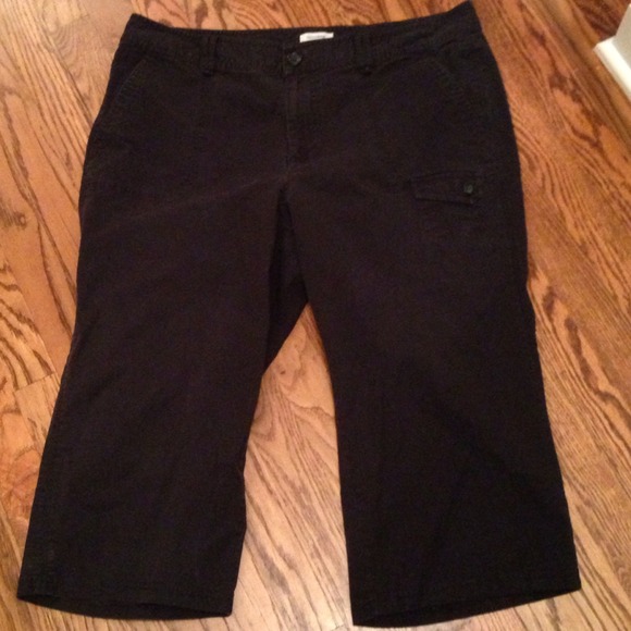 💜Sold💜Dockers Black Capris/Crops