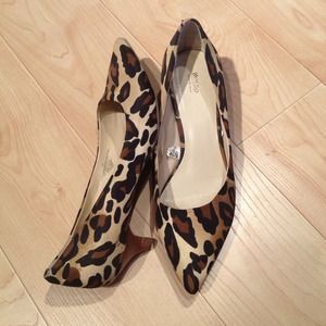 Leopard Pointed Kitten Heels