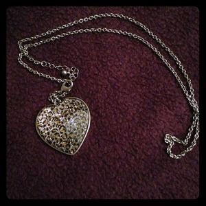 Leopard heart shaped pendent necklace