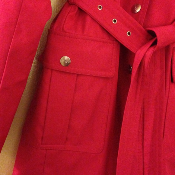 Pink DKNY trenchcoat - Picture 2 of 4