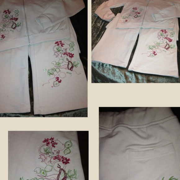 *Reduced* beige 2-pc set w/gorgeous floral design. - Picture 2 of 2