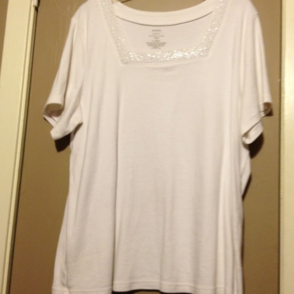 🌺White sparkly top