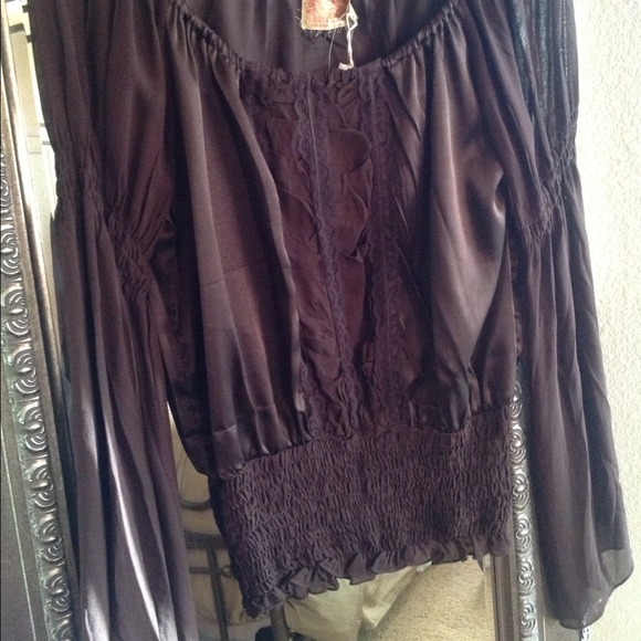 Beautiful brown top! - Picture 2 of 2