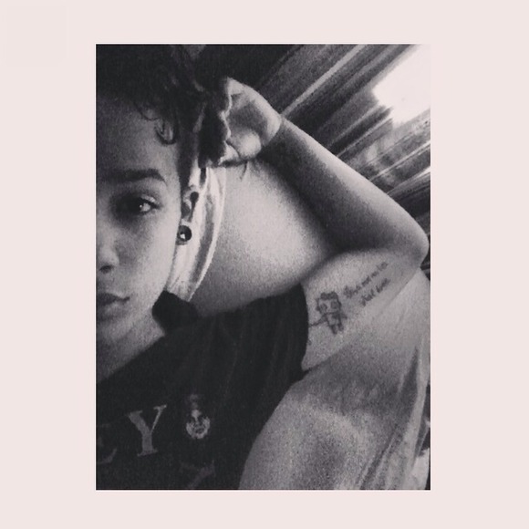 Meet your seller & buyer 💋 .