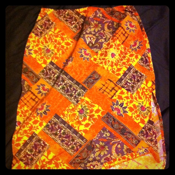 😱SOLD ! $5 ITEM 😱Vintage forever 21 skirt