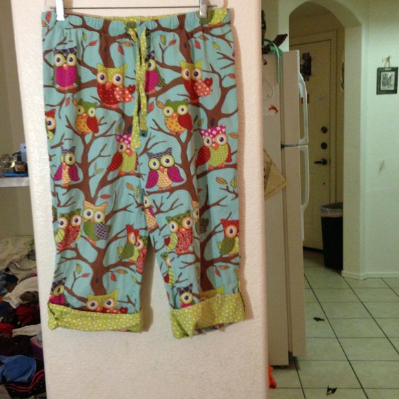 ⛔Sold⛔Pj crop pants. With super cute owls.