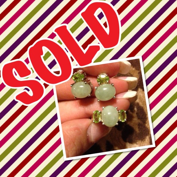 GREEN STONE & GREEN GEMSTONE RING EARRINGS SET - Picture 1 of 4