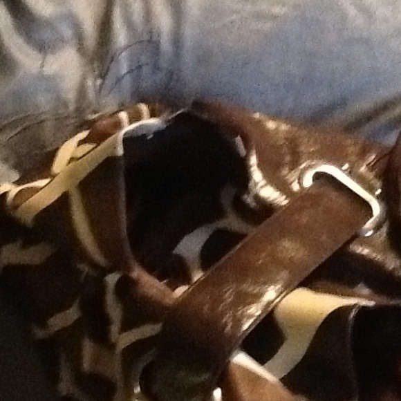 Brown leather inspired bag, Giraffe print - Picture 3 of 4
