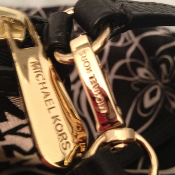 Handbag - Picture 3 of 3